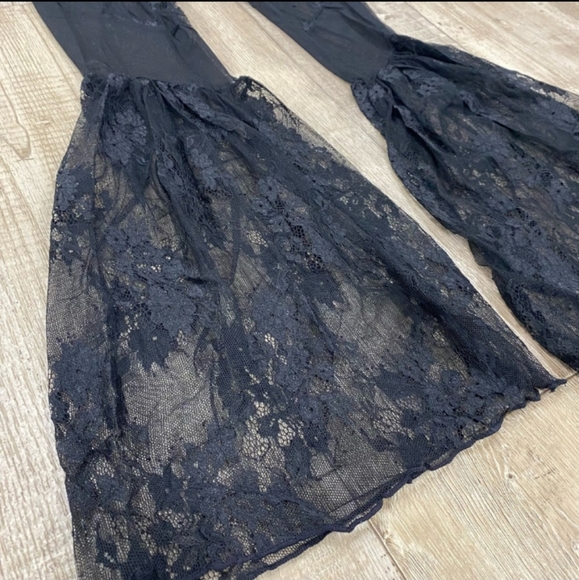 Sale 💕 NWT WidowxDolls Kill Set - Picture 3 of 9